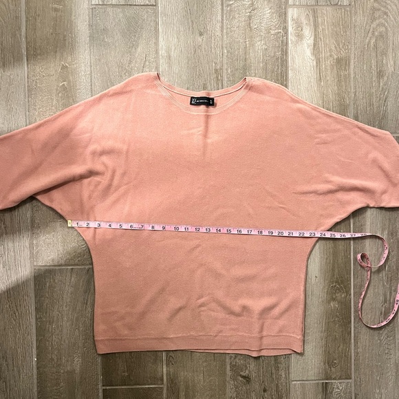 New York & Company - Pullover Sweater • Scoop Neck • Dolman Sleeve Size XL - Picture 8 of 8